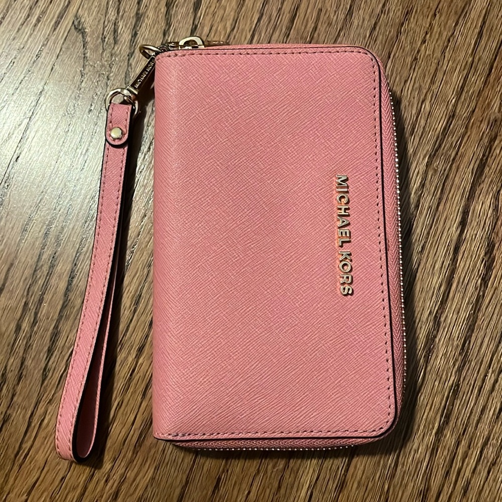 Michael Kors wristlet